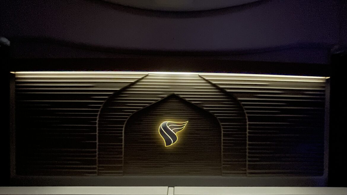 2030CAE4-E2A2-4F94-8351-DEF80308C1B6 a close up of a logo