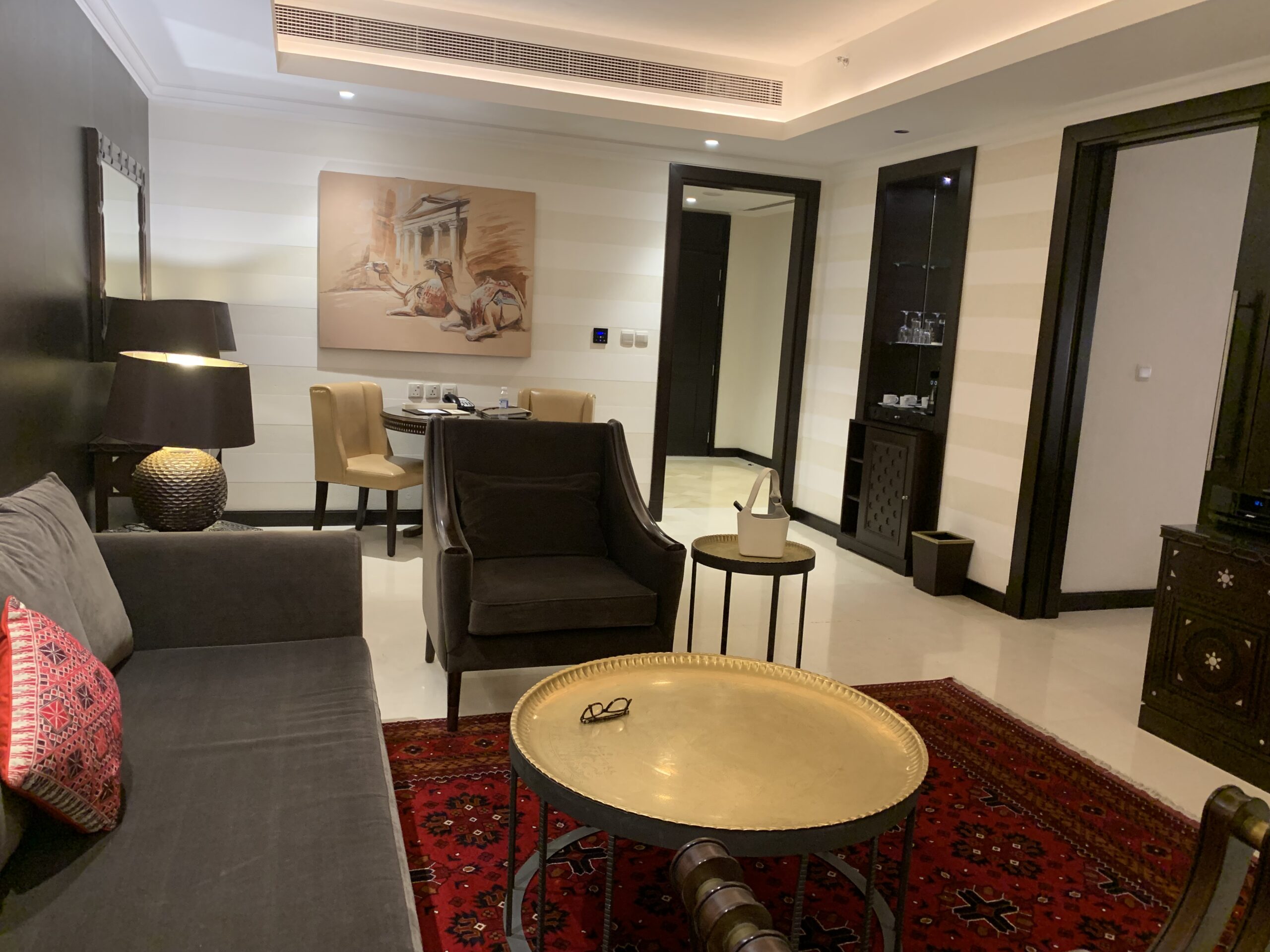 Premium Suite - Living room