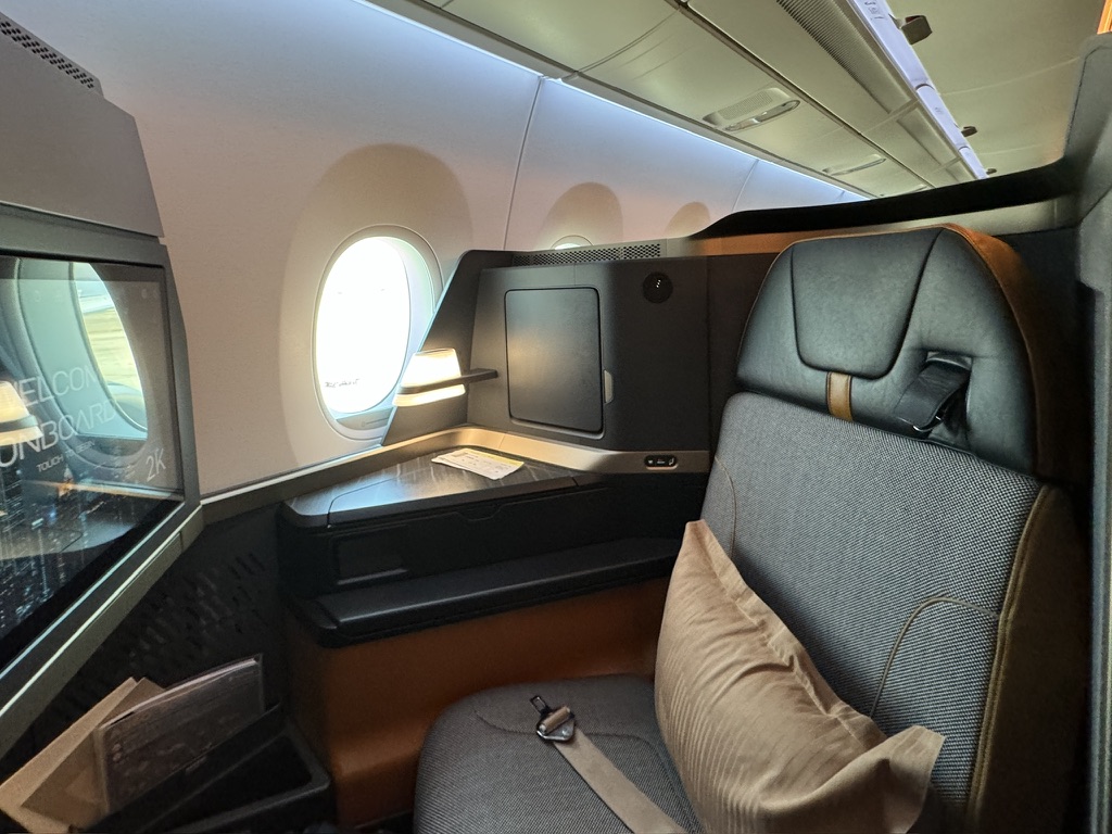 Starlux Airlines A350 Business Class