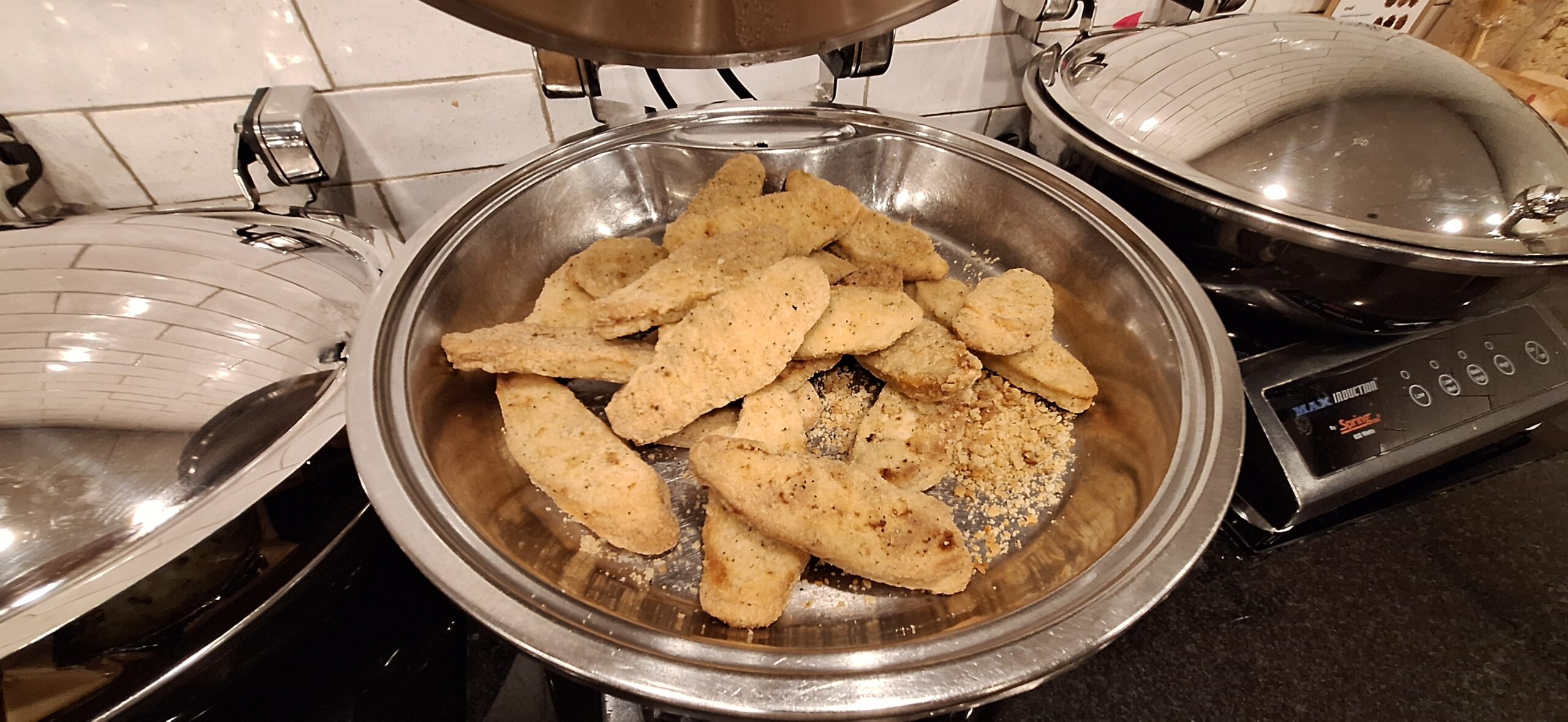 a bowl of chicken strips