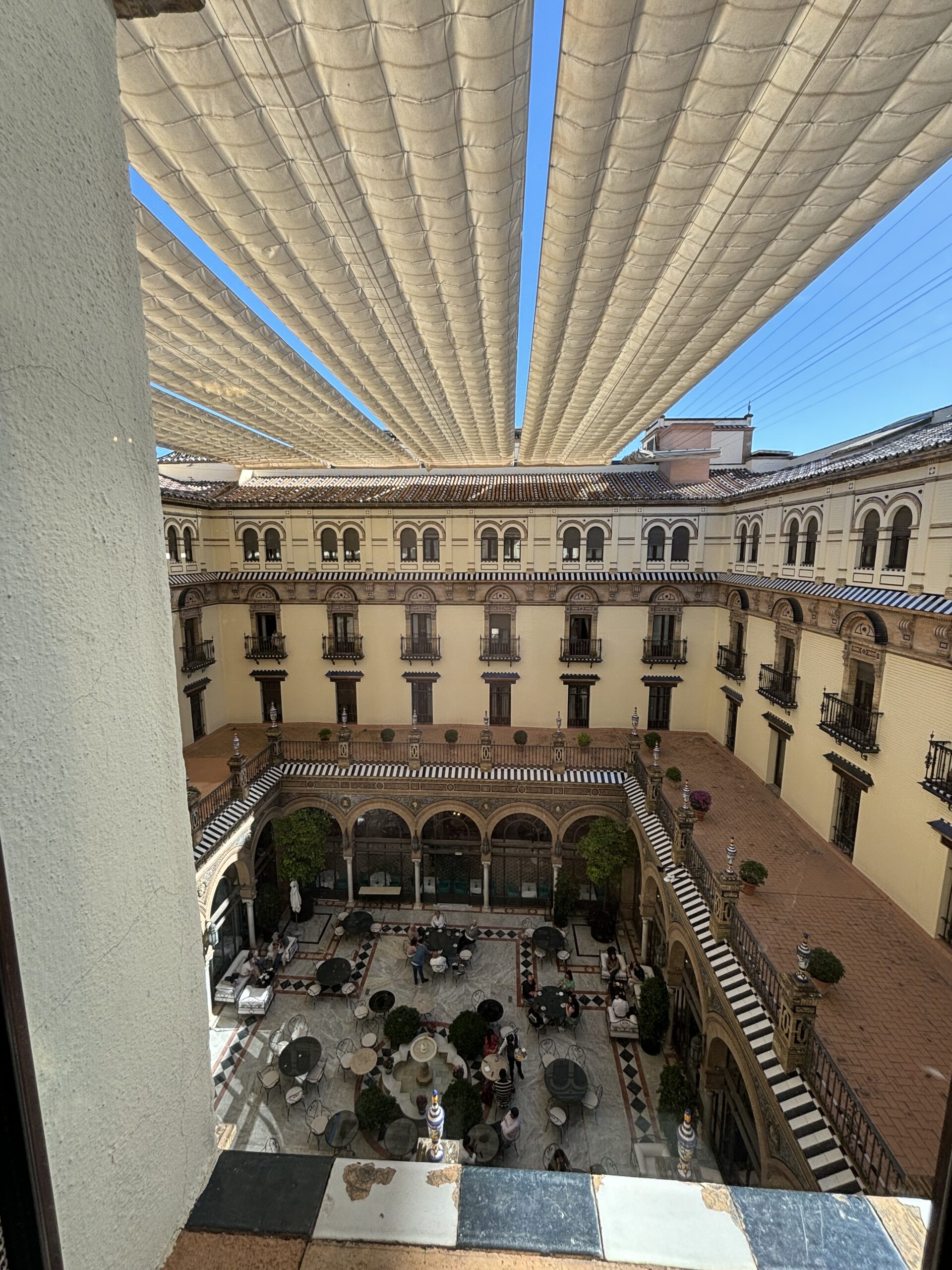 Inner courtyard in Restaurante San Fernando