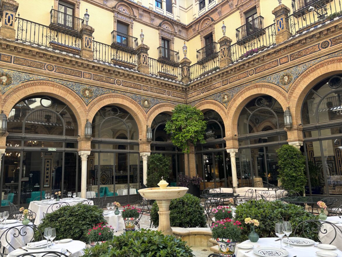 Hotel Alfonso XIII - Inner Courtyard