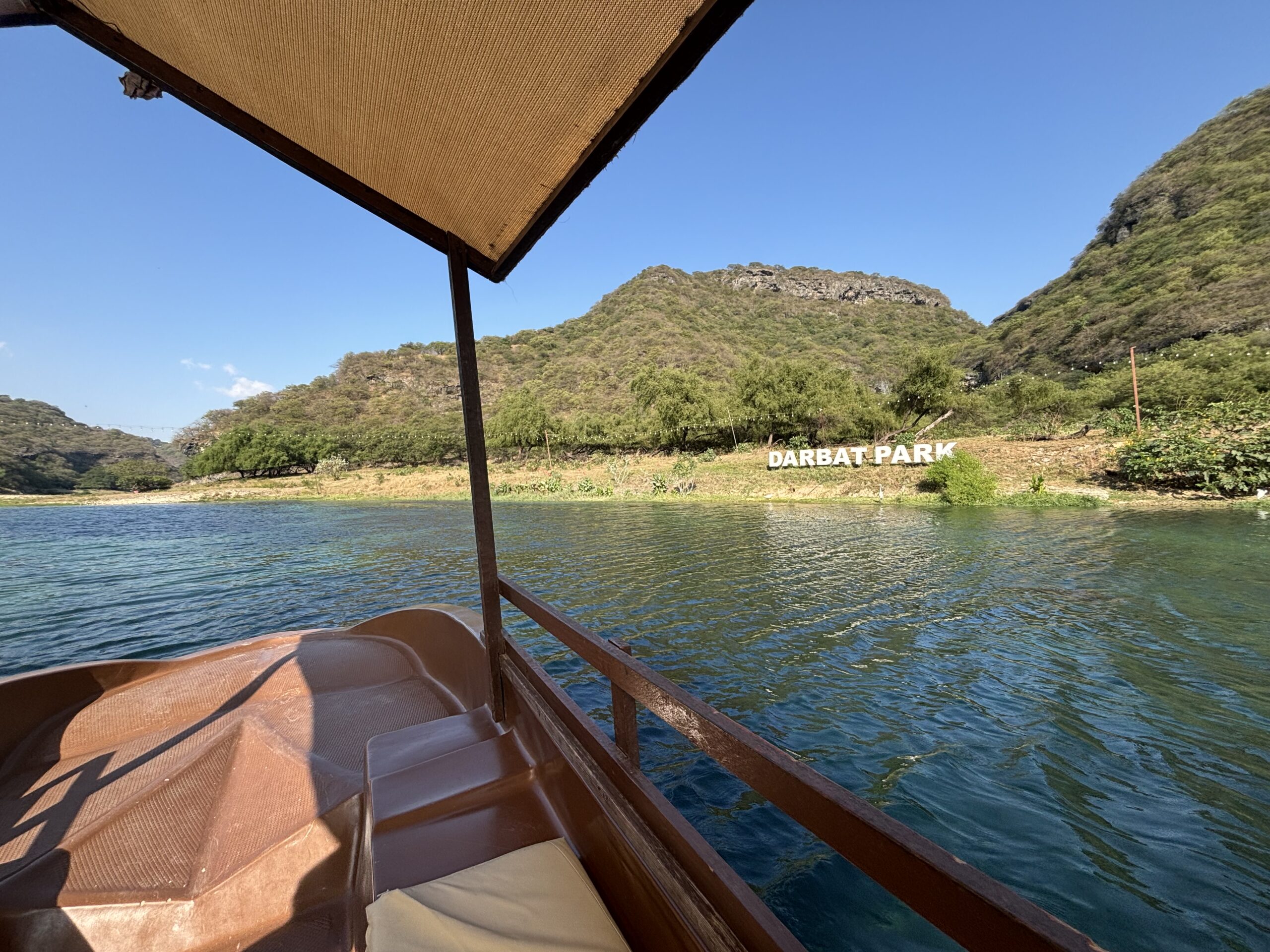 Boat ride in Wadi Darbat canal