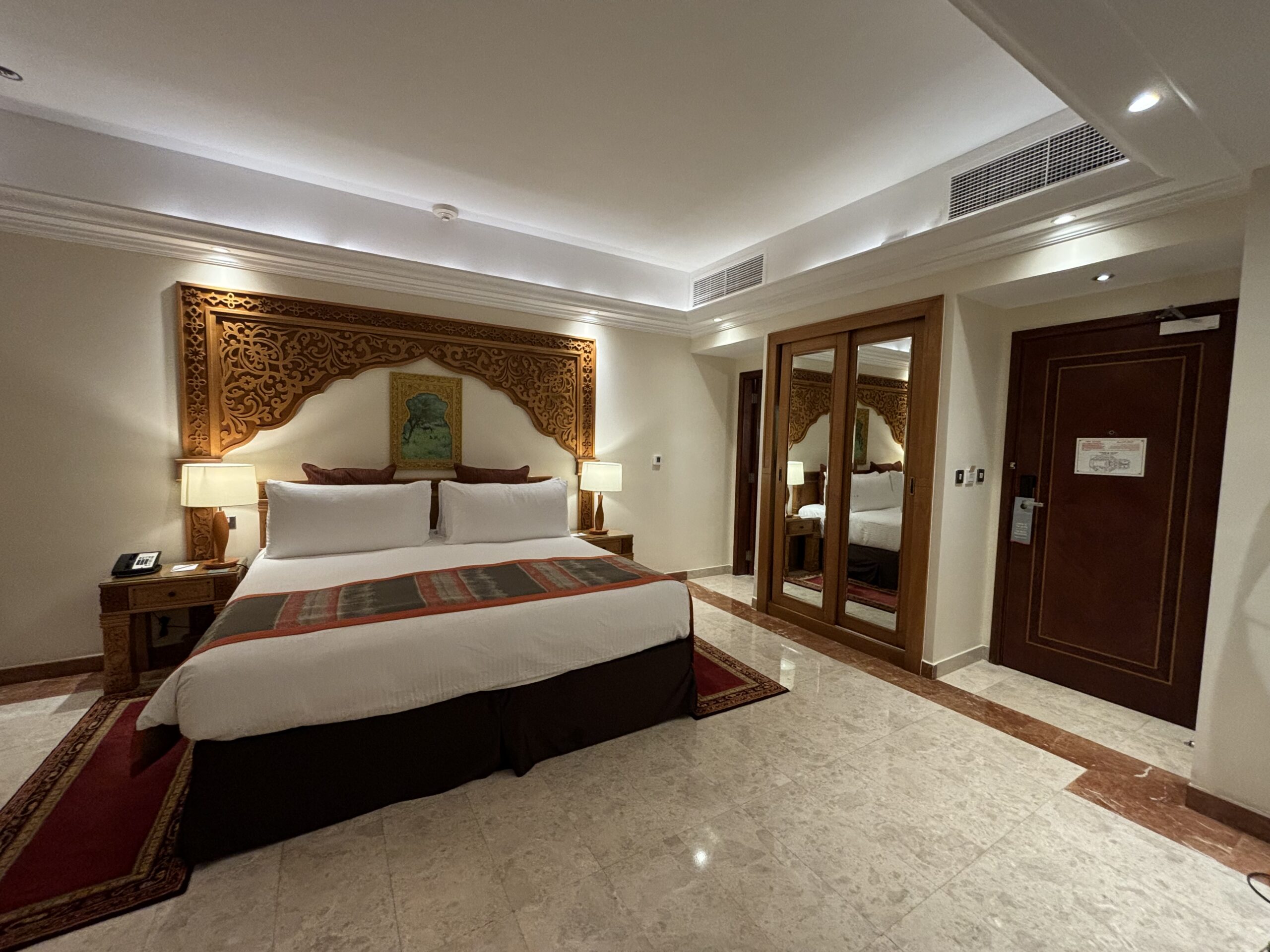 Crowne Plaza Salalah Resort - Ocean View Junior Suite