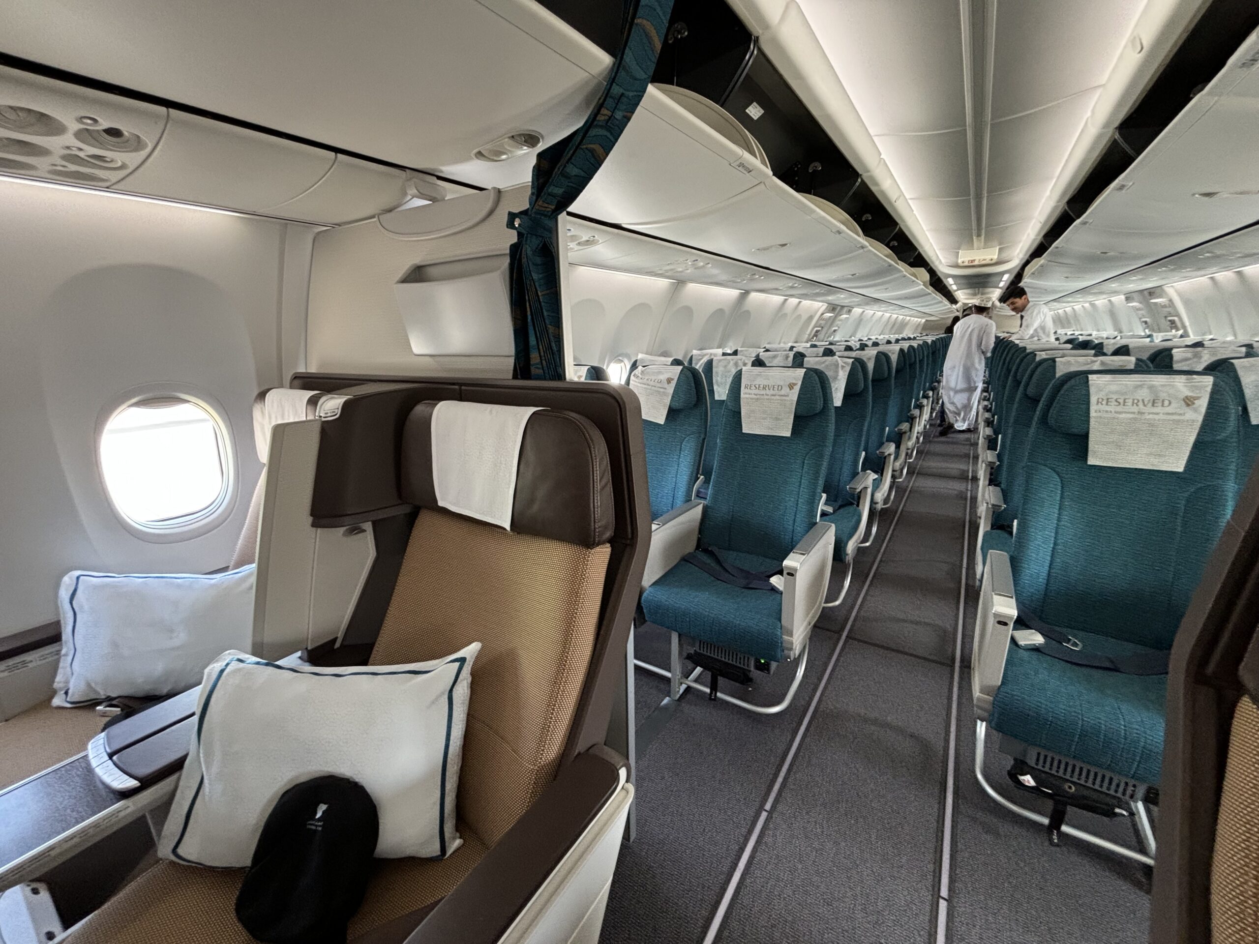 Oman Air - Business vs. Economy