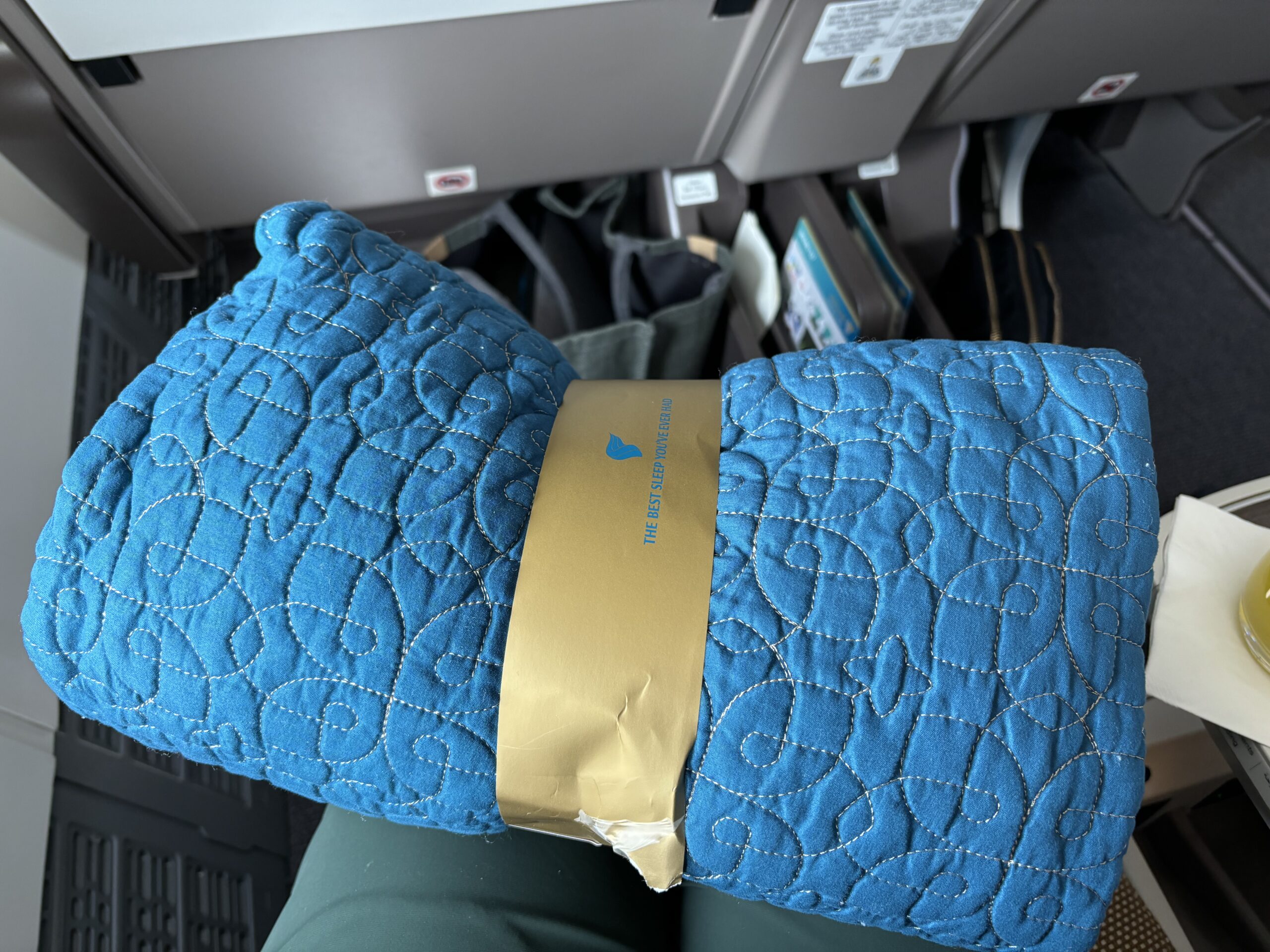 Oman Air Comfy Blanket