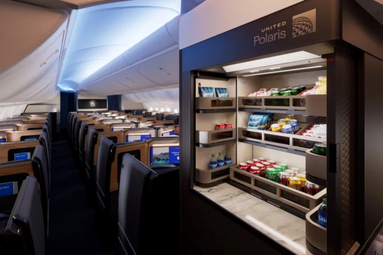 United Polaris Studio a room with a beverage cooler