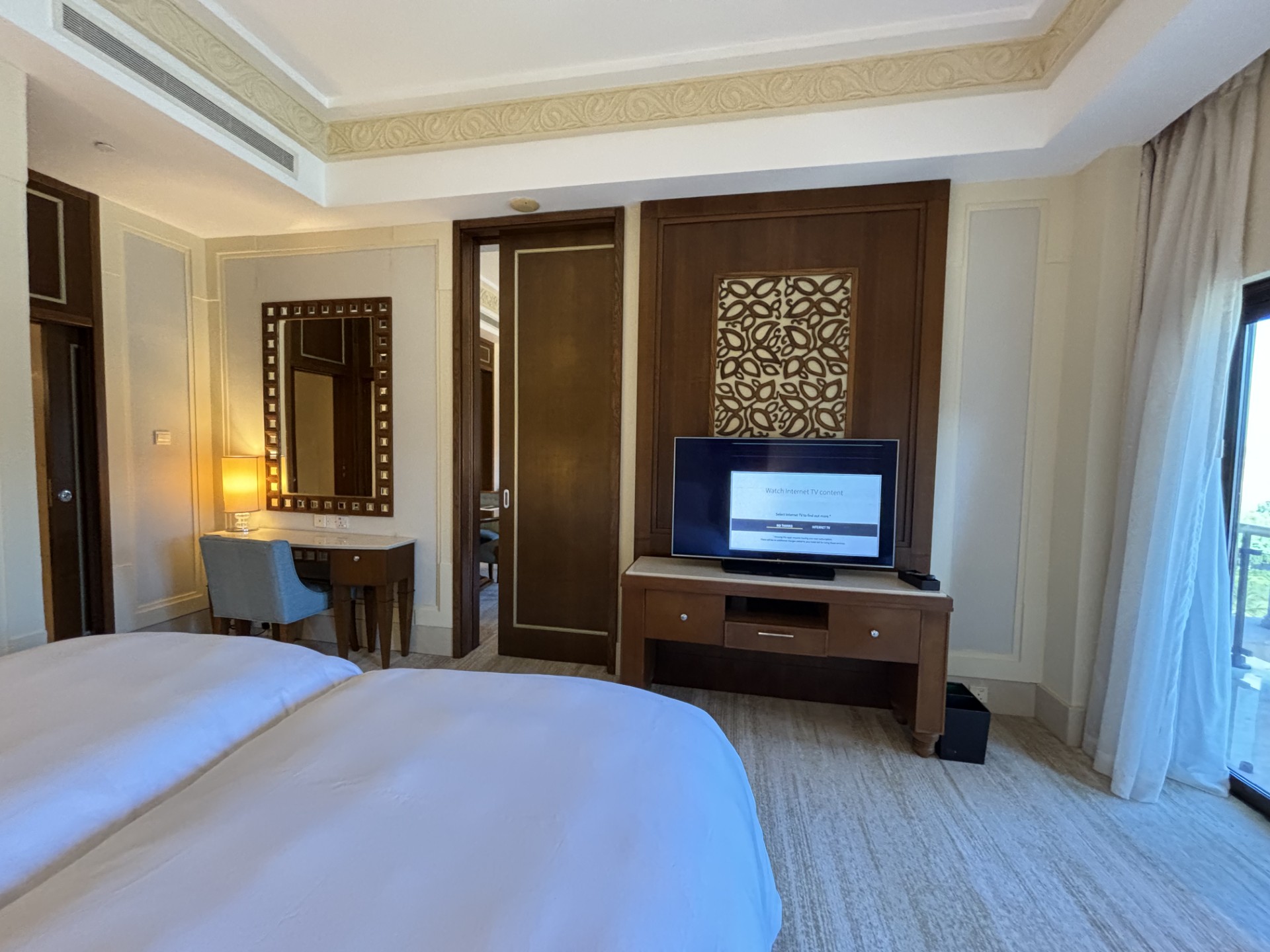 Al Bustan Palace - Bedroom