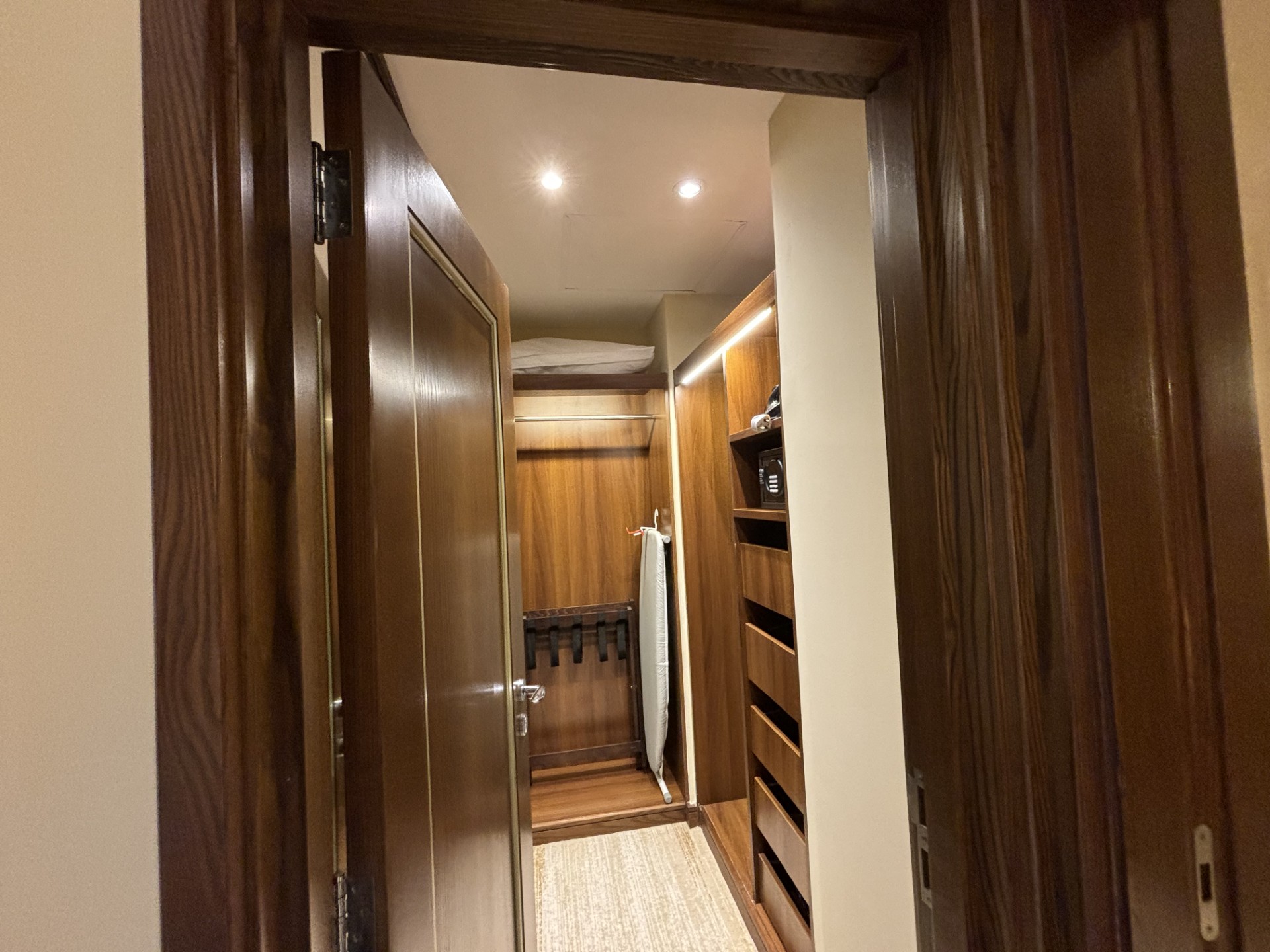 Executive Bedroom - Walk-in Closet