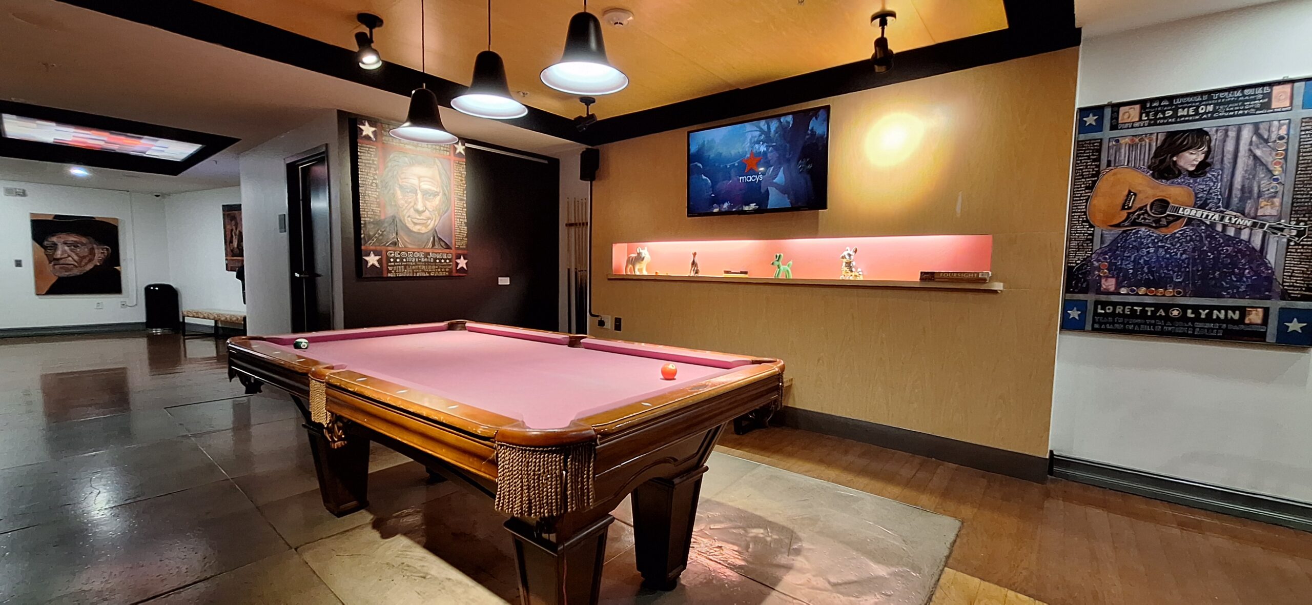 Marriott Aloft Nashville review a pool table in a room