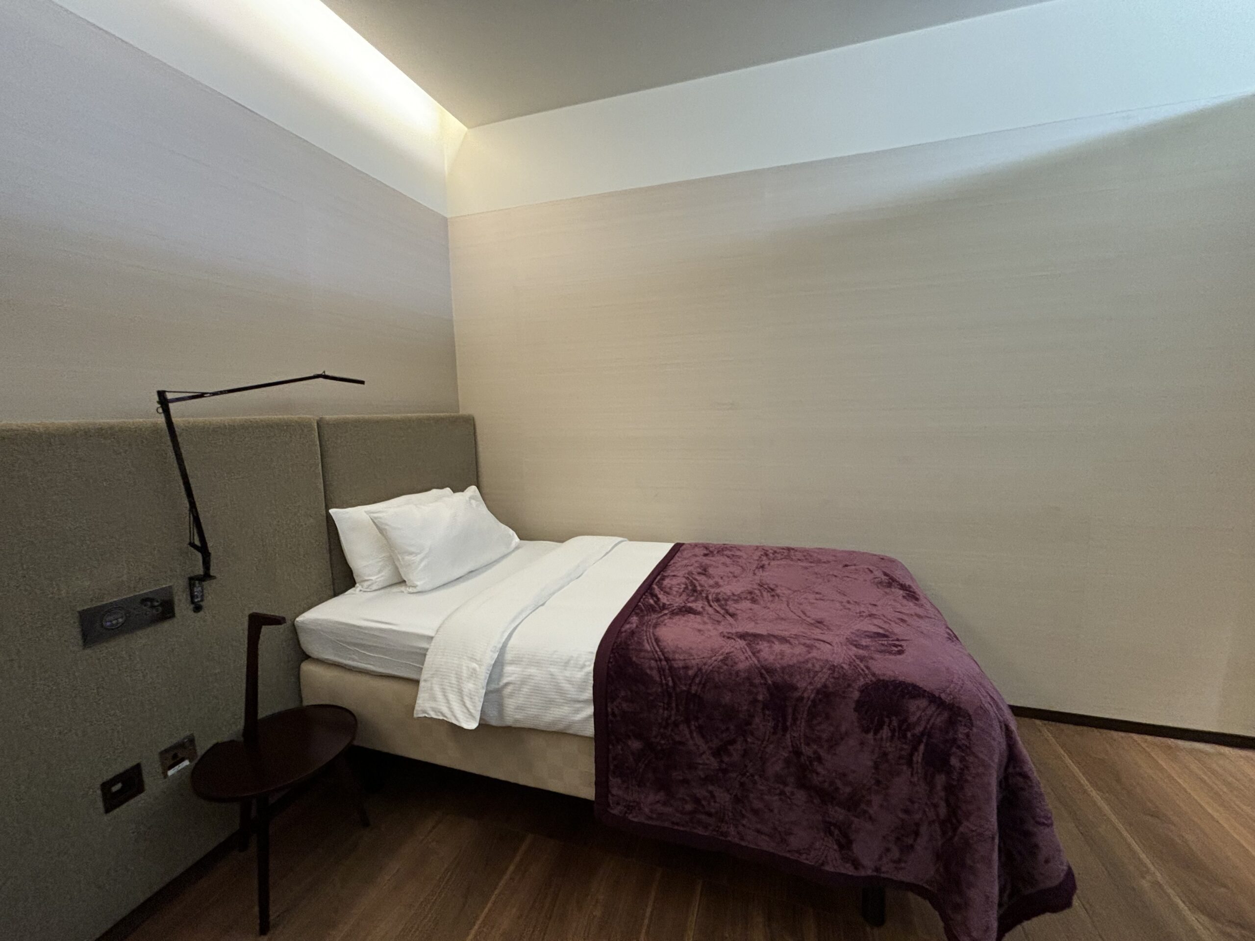 Qatar Airways Quiet Room Simple Bed