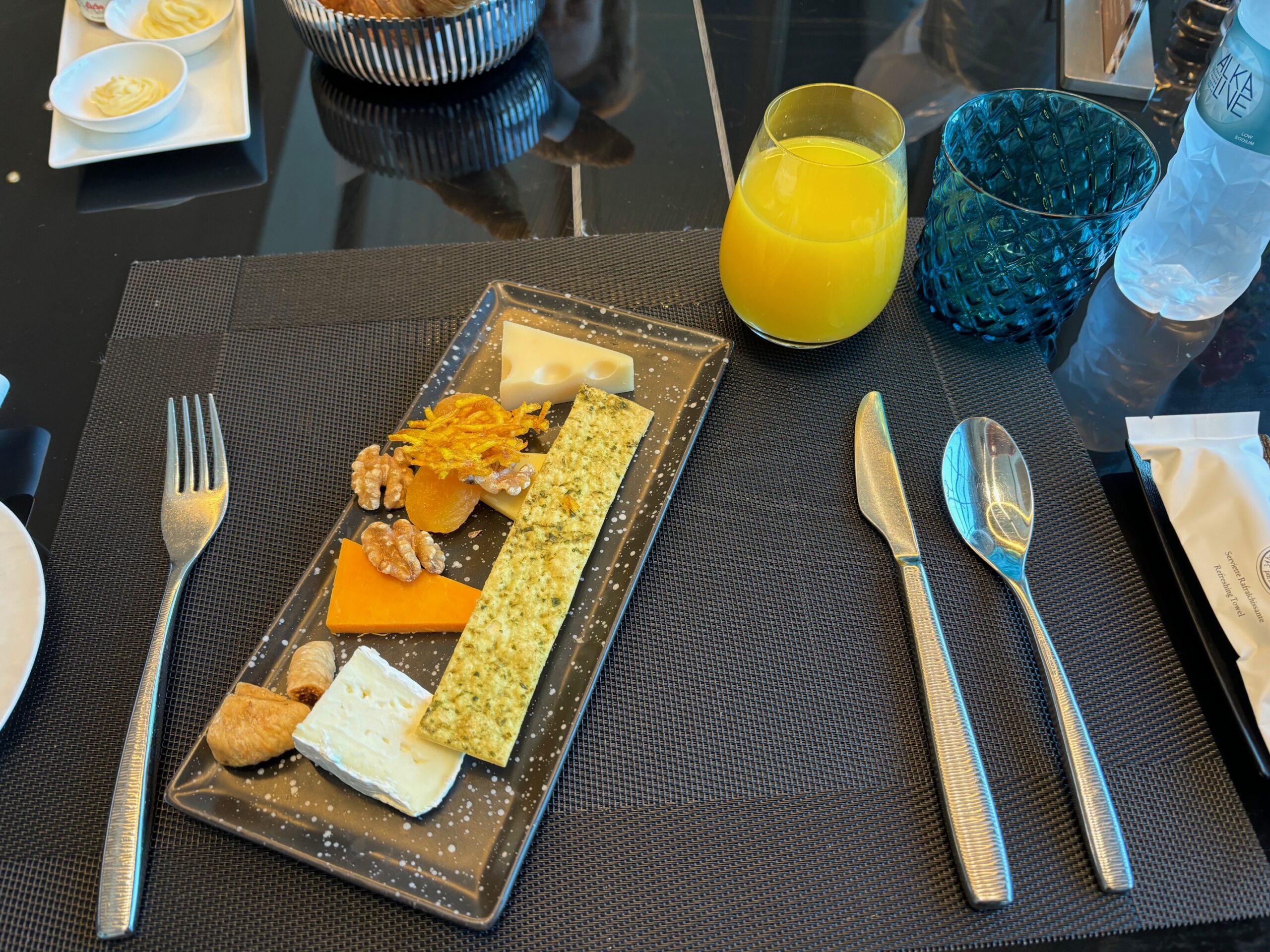 Qatar Airways Al Safwa First Lounge Who doesn't love cheese?