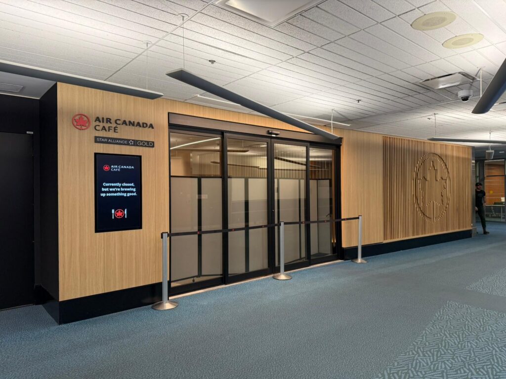 Air Canada Cafe YVR C50 Air Canada Cafe YVR