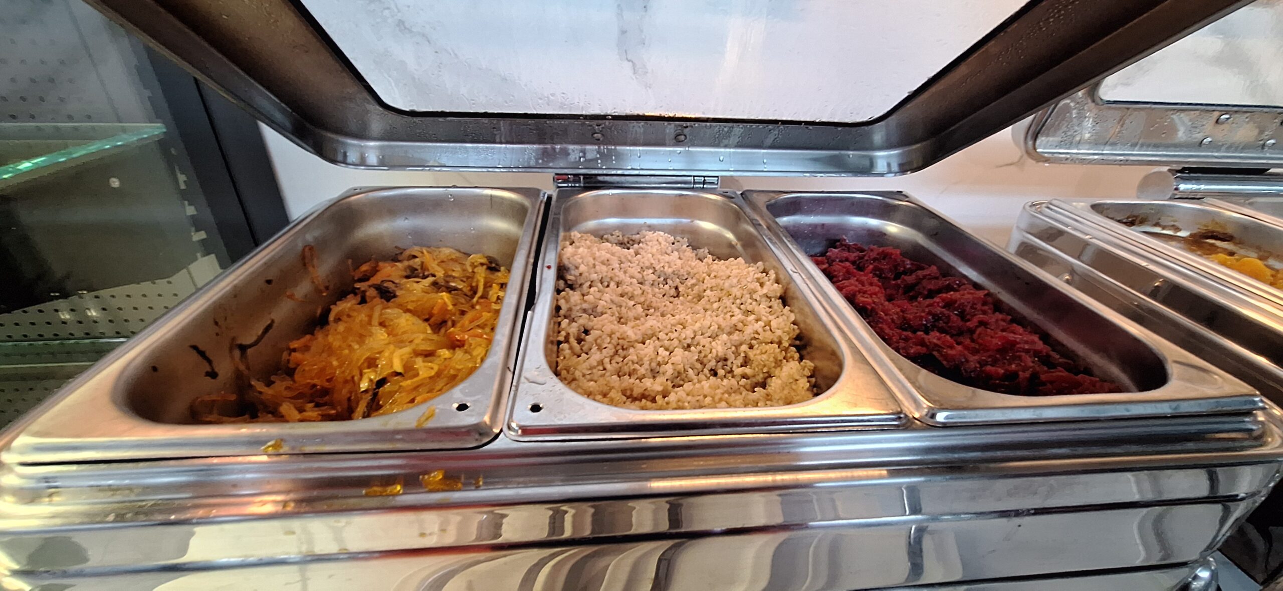 LOT Business Lounge review a tray of food in a container