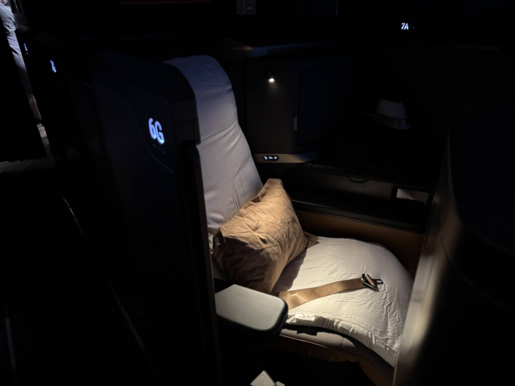 Starlux business class