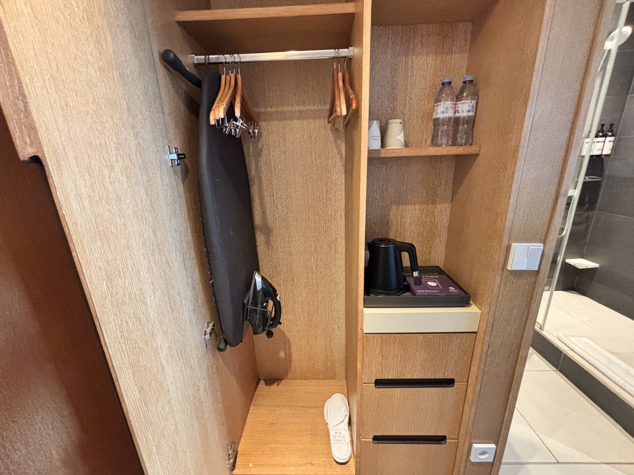 Hyatt Regency Paris Étoile - Closet