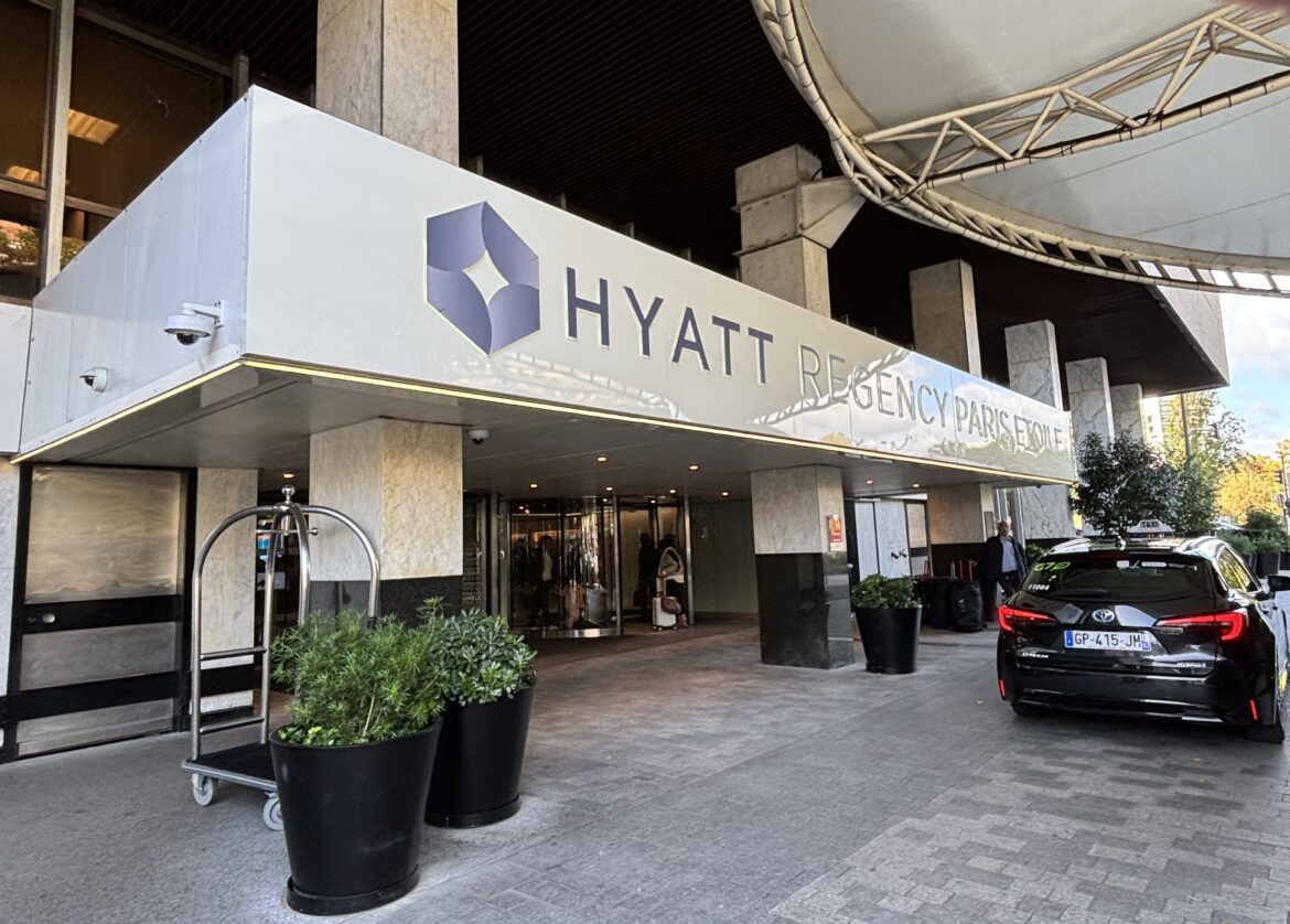 Hyatt Regency Paris Étoile - Exterior
