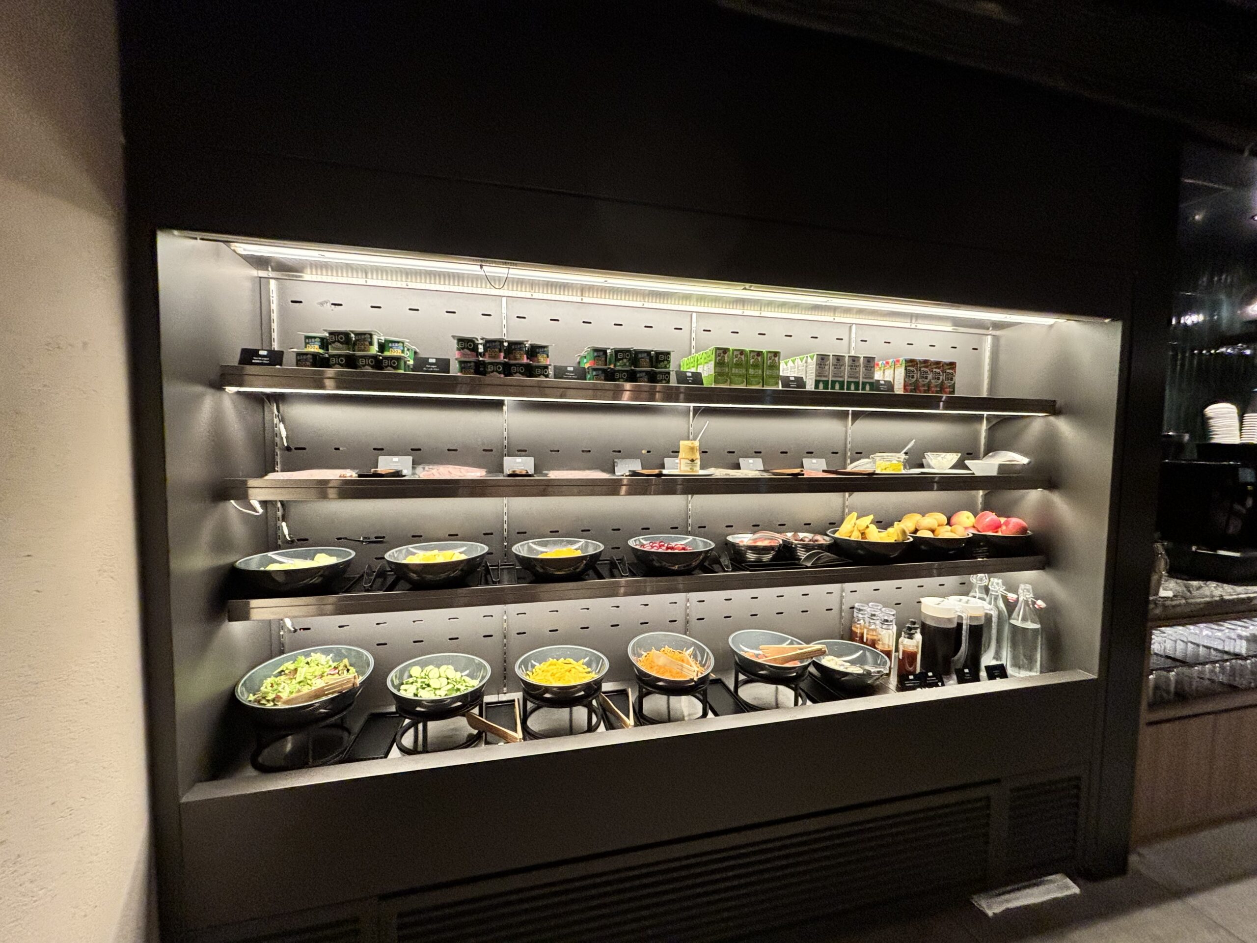 RISTASIX - Raw veggies, fruits and yogurt