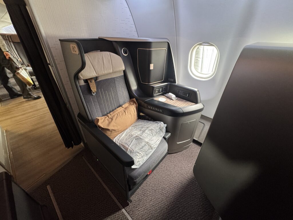 Starlux A330-900neo business class