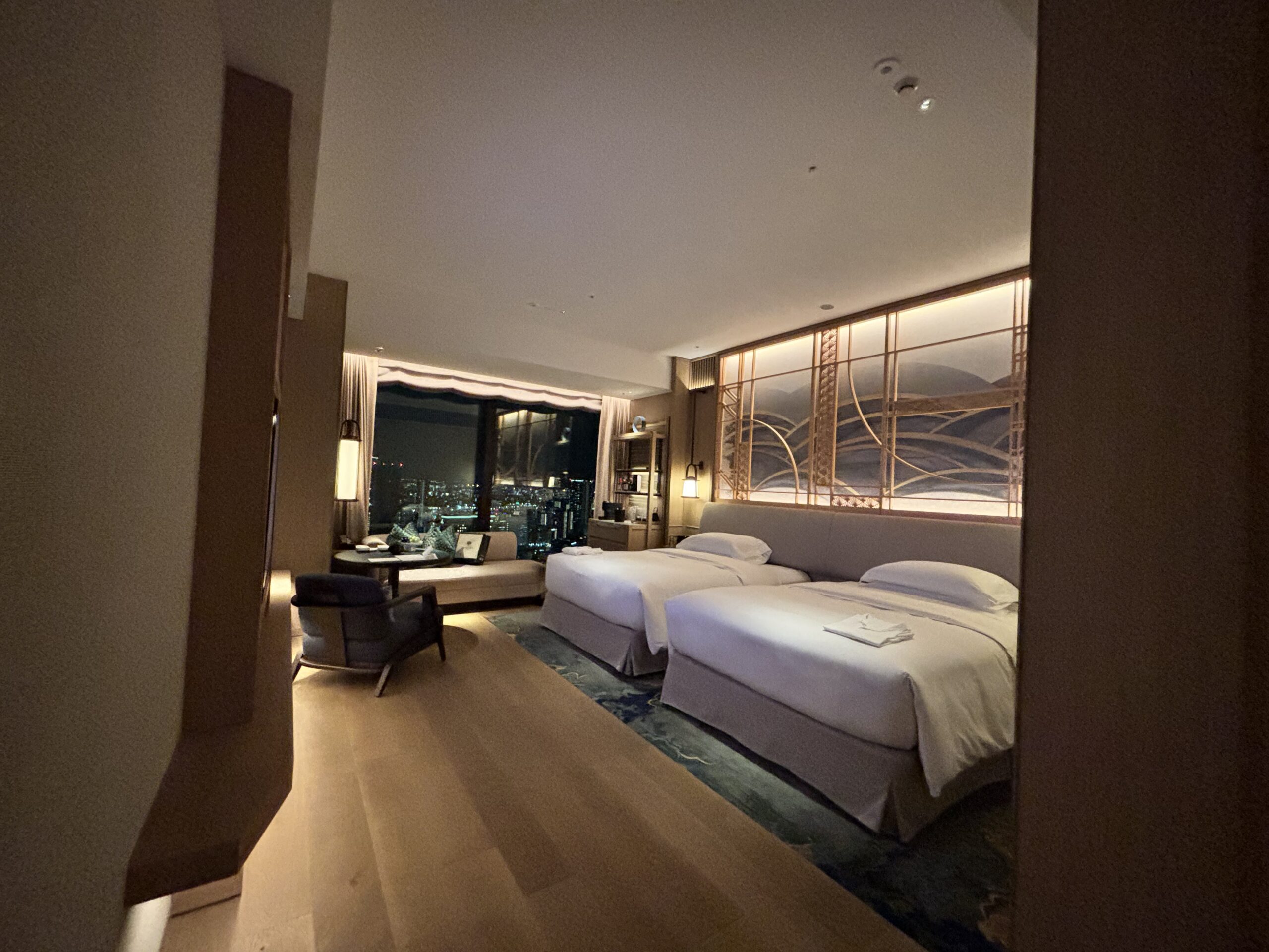 2 Queen Premier Room