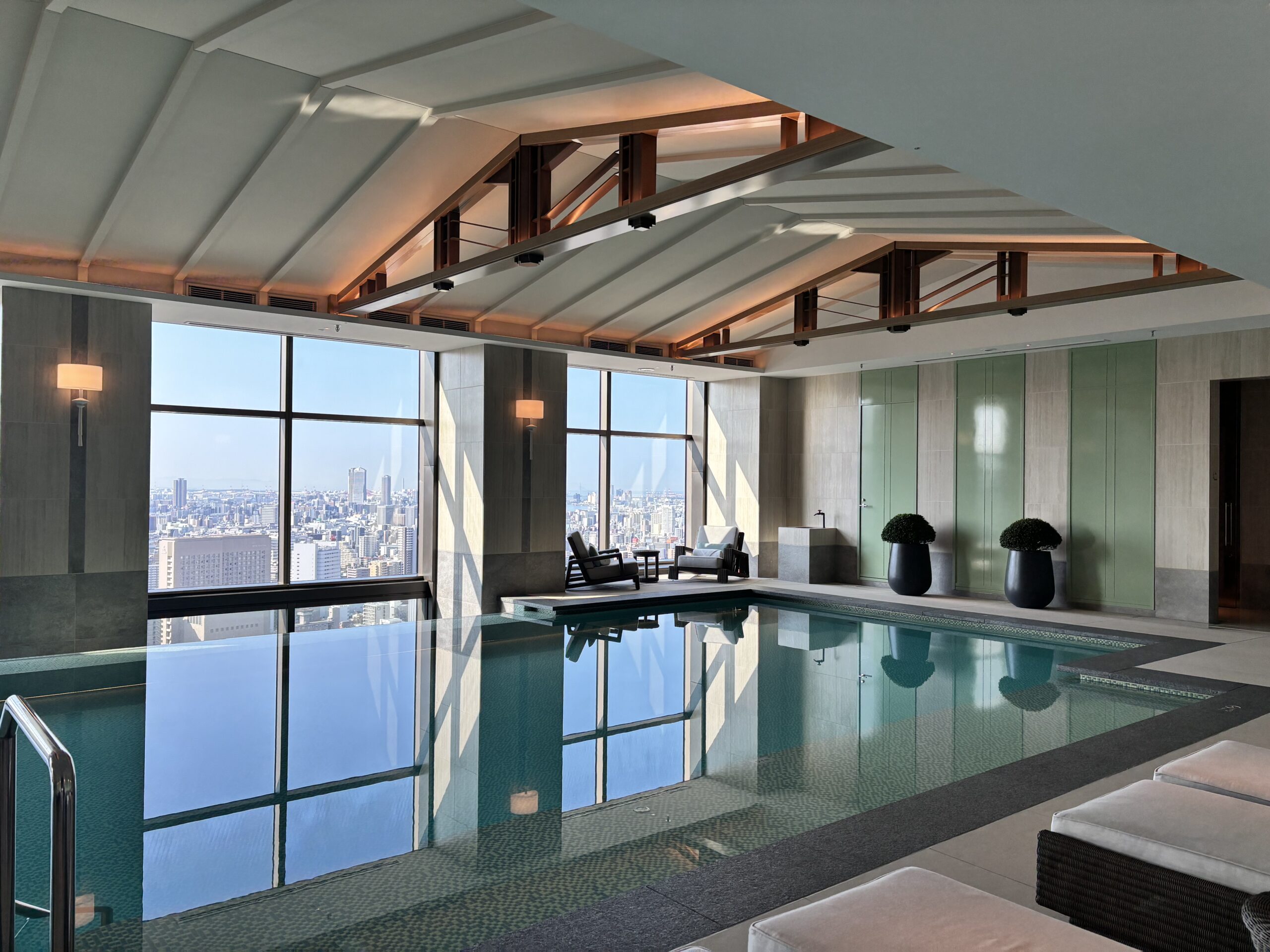 Waldorf Astoria Osaka - Indoor Pool