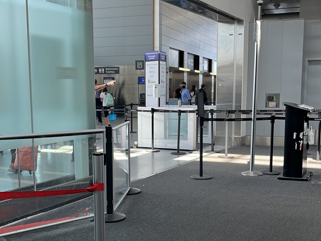 Toronto Pearson Airport YYZ