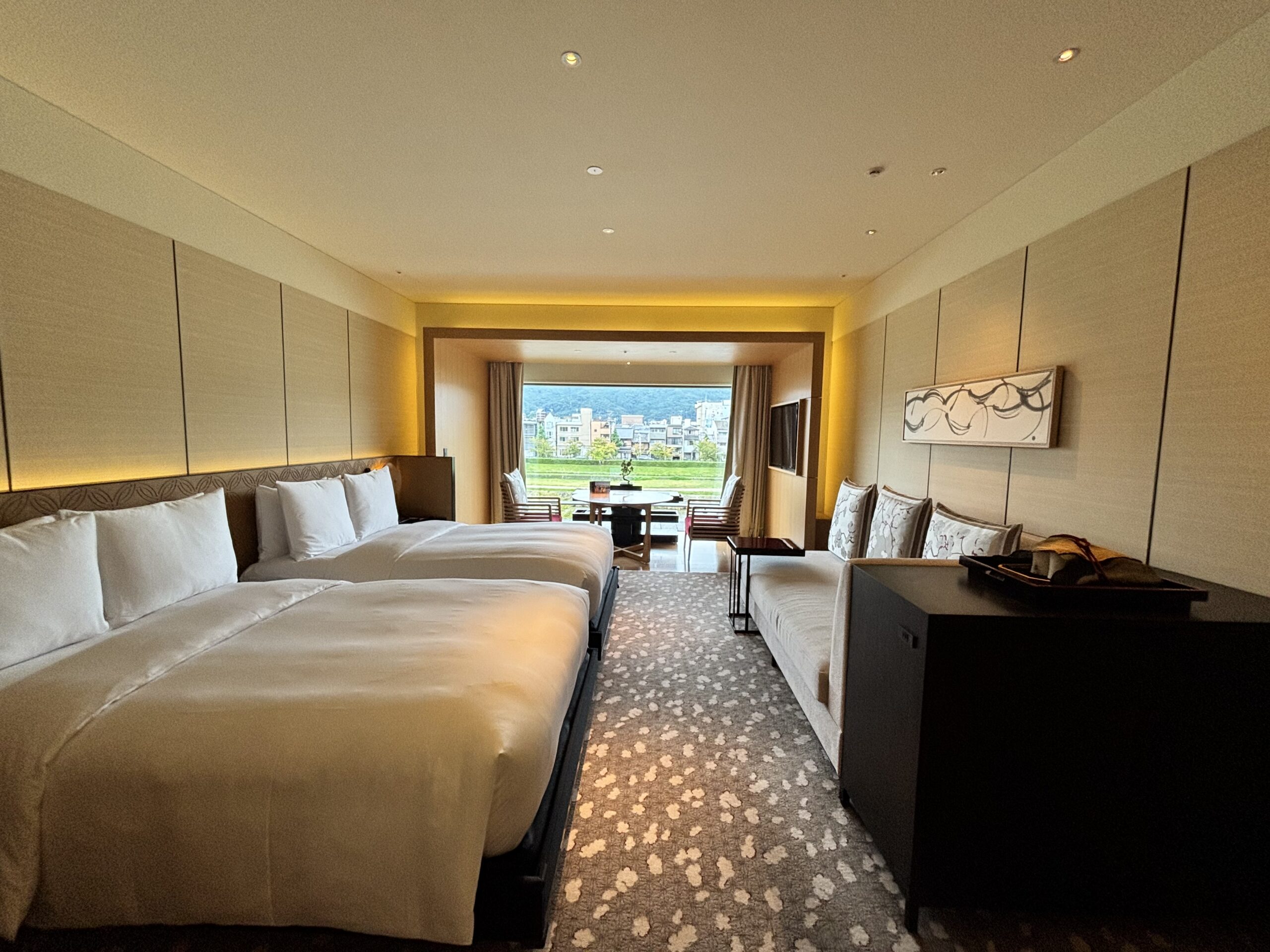 2 Double Beds