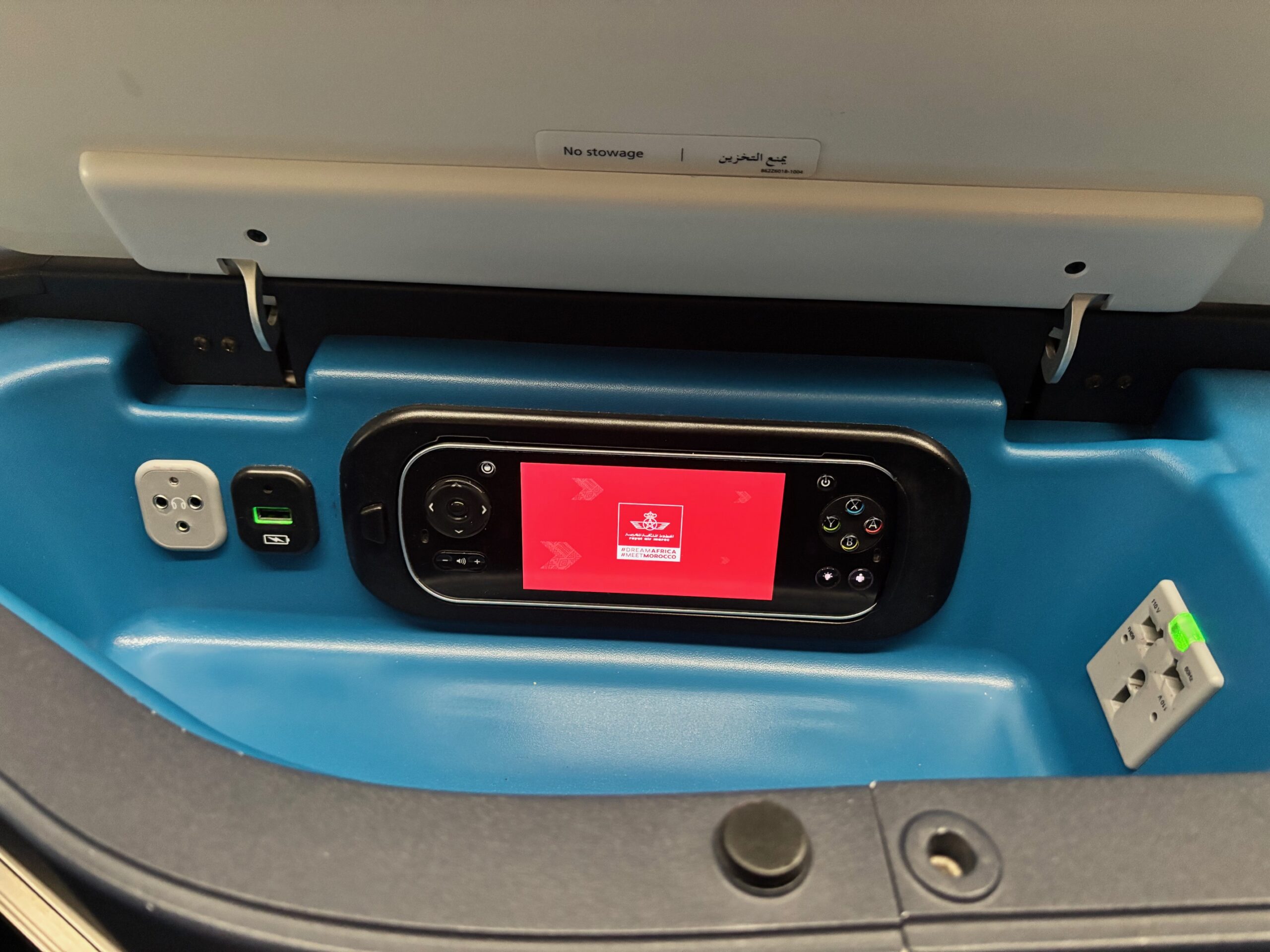 IFE, Power Outlets and USB ports