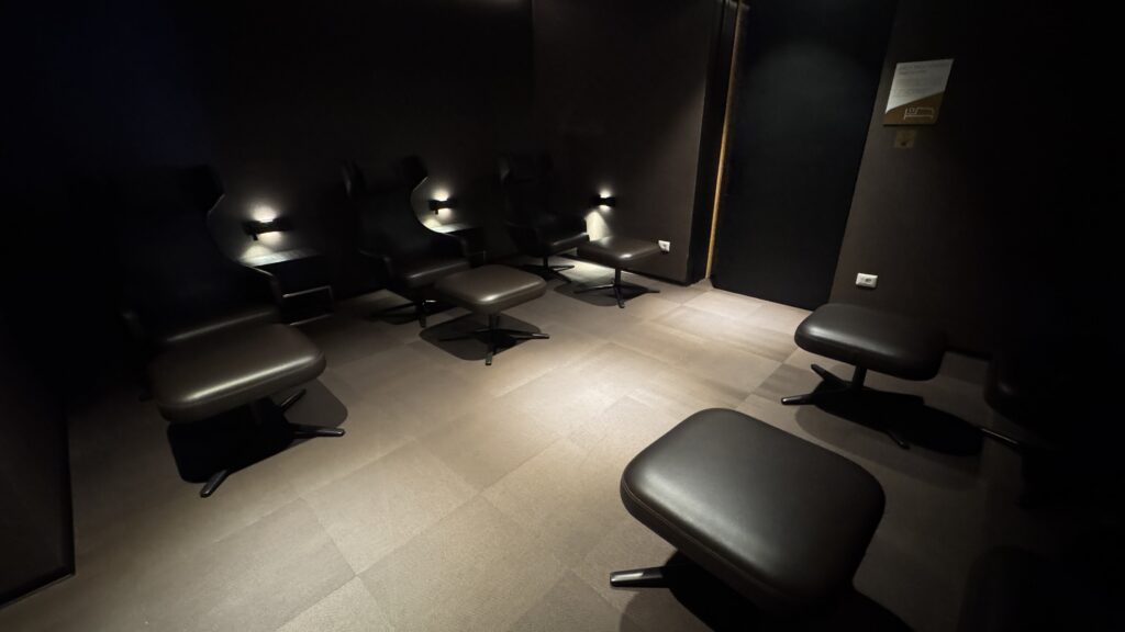 latam lounge