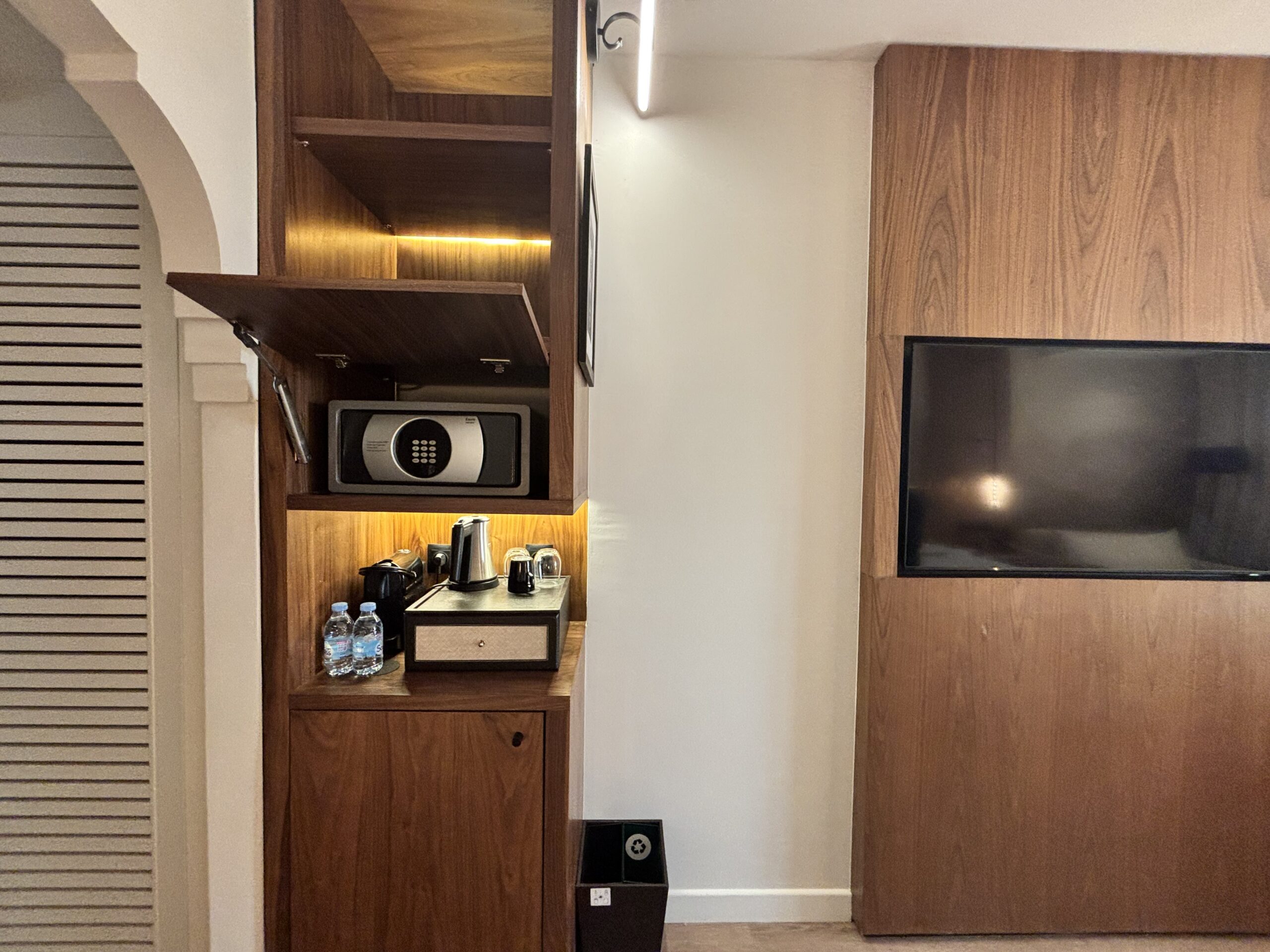 Safe and Mini Bar